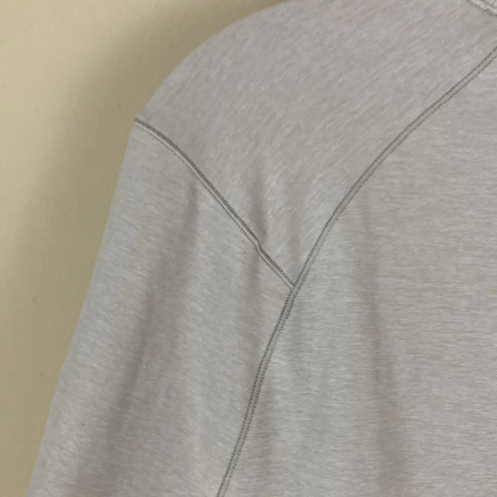 Lululemon men’s long-sleeve 124 gray/blue shirt, medium - Picture 14 of 16